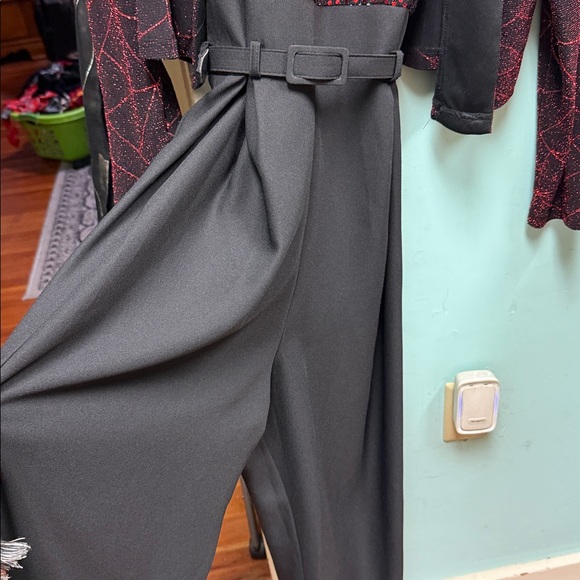 Elegant Black Jumpsuit with Red Patterned Jacket - Picture 7 of 8